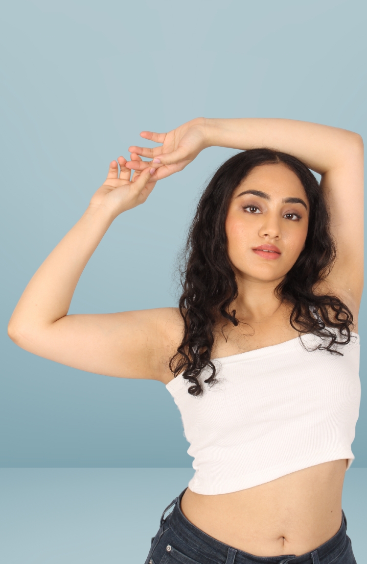 Women's Solid Basic Cropped Padded Slim Fit Cami Top - Image 3