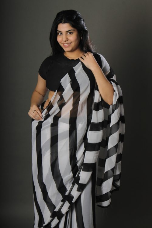 Fancy Printed Sarees For Women With Mirror Sequence Embroidered Work Lace Border & Solid Unstitched Blouse Piece